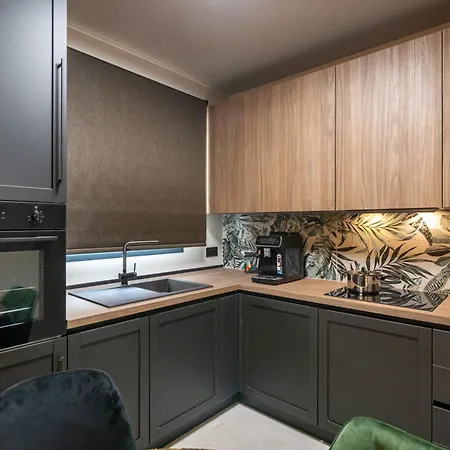 Elaura Luxury Phaos