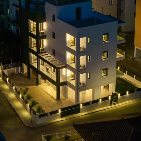 Elaura Luxury Phaos
